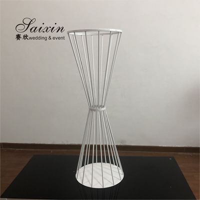 Outdoor Wedding Flower Stand Metal Floral Arrangement Stand White Geometric Trumpet